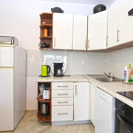 House Zlata 2444