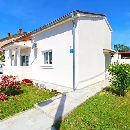 House Zlata 2444 Πούλα